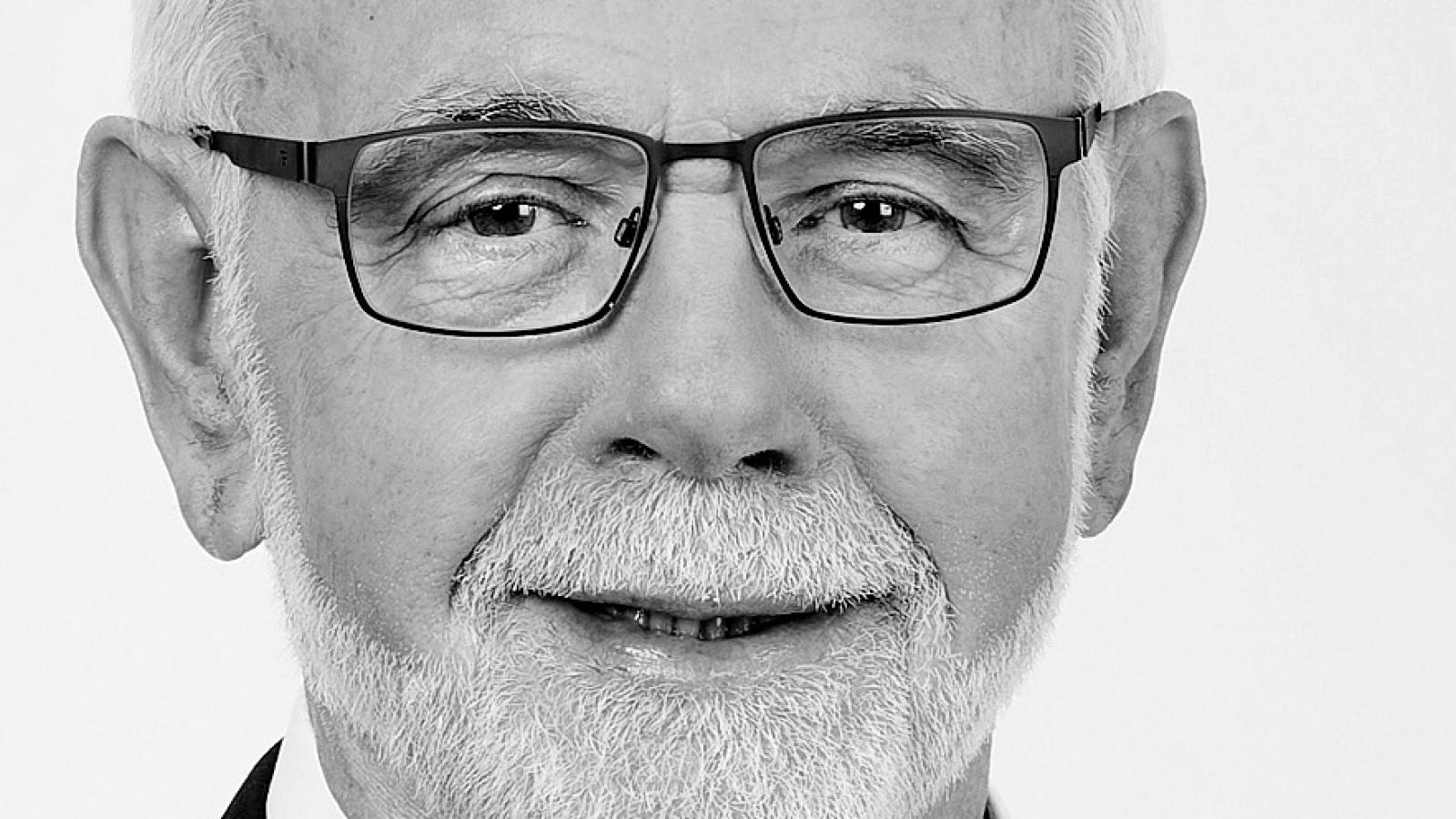 Dr-Harald-Groth.jpg